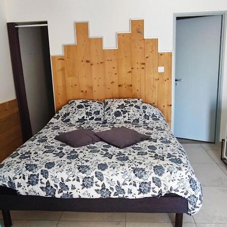 Prunières Chambre 2 Vue Lac Av Piscine מראה חיצוני תמונה
